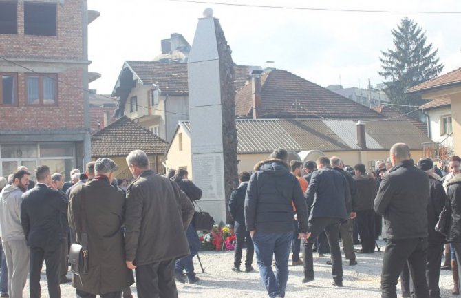 Franca: Postavljanje spomenika štrbačkim žrtvama u BP neprihvatljivo