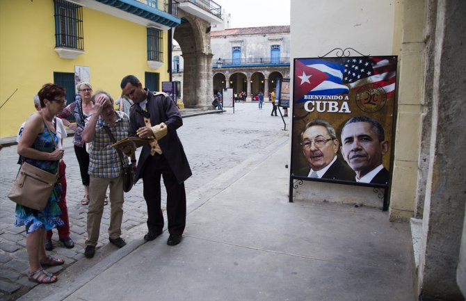 Obama počinje istorijsku posjetu Kubi