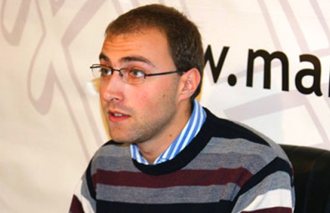Maraš: Skupštinski odbori da riješe pitanje ličnih karata