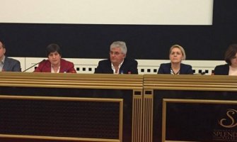 Poslodavci da daju šansu domaćim radnicima