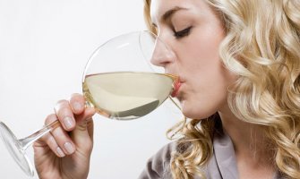 Porasla proizvodnja bijelih vina, pad proizvodnje kafe i cigareta