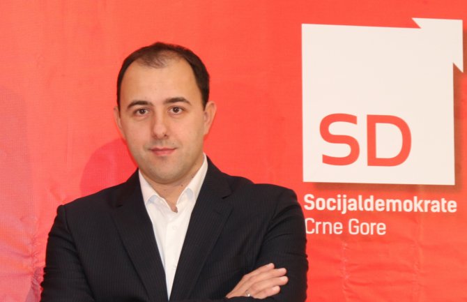 Orlandić: Glas za SDP i URA je glas za Demokratski front