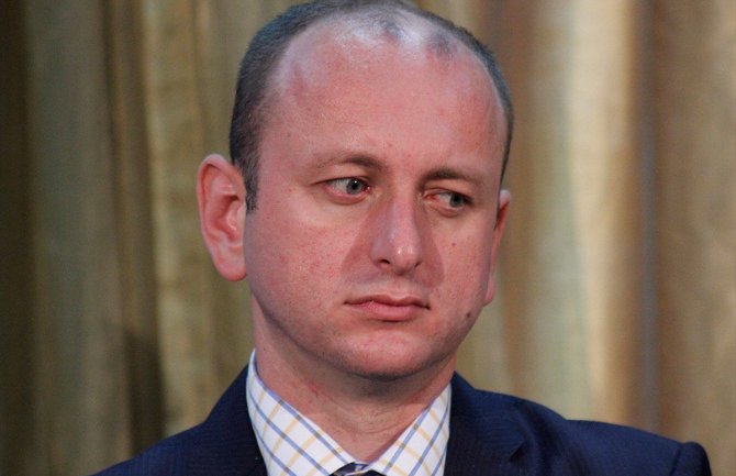 Kneževiću sjutra suđenje zbog napada na policajca