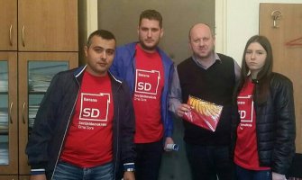 OSD  Berane poklonili zastave gradskim institucijama