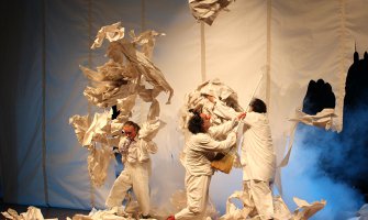 Interaktivni šou Papirni svijet otvara Kotorski festival pozorišta za djecu 
