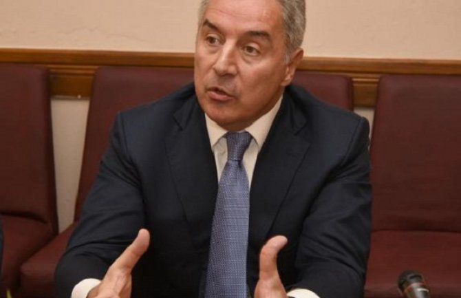 Đukanović: Na drumovima vlada neodgovorno ponašanje ljudi, rješenje rigorozne kontrole
