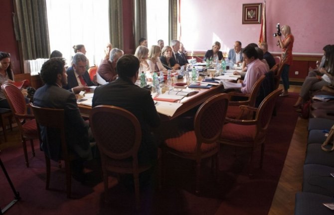 Ignorantski odnos MUP-a prema DIK-u