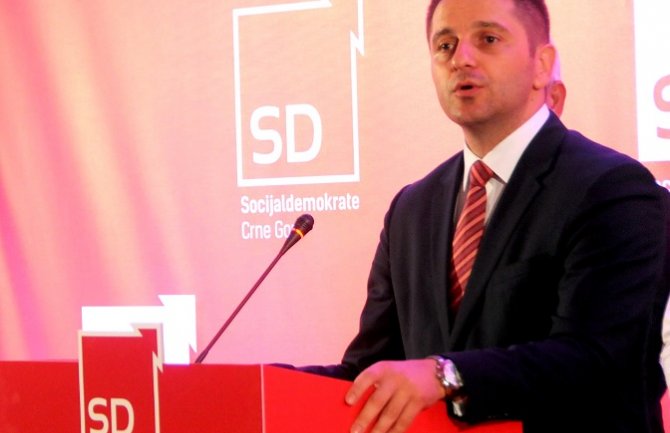 Šehović ministar prosvjete, Hrapović zdravlja?