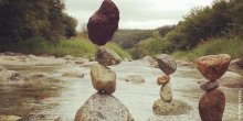Mirna ruka i strpljenje: Slaže skulpture od kamenja (VIDEO)