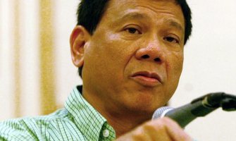 Duterte naredio bombardovanja: Taoci kolateralna šteta