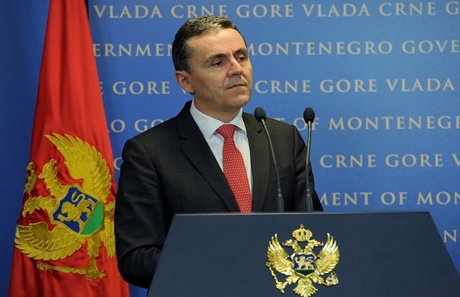 Evo šta znači „redefinisanje“ naknada za majke i ko ostaje bez njih