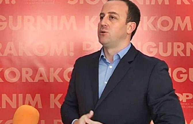 Između DPS i državnih interesa Crne Gore, uvijek će stajati znak jednakosti