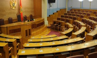 Poslanici opozicije u martu zaradili preko 60 hiljada eura