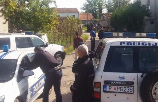 Zeta: Predali se otac i sin