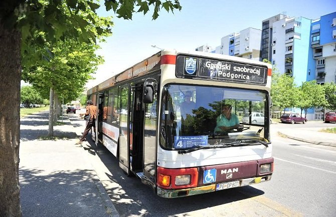 Odbornici u Skupštini o elektronskim kartama u javnom prevozu