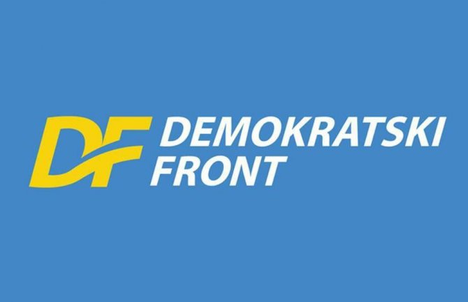 DF: Izrežiran i udar na ormar ministarstva prosvjete
