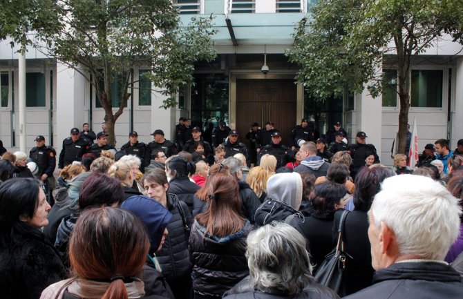 Majke prekinule protest, razgovor dogovoren sledeće nedjelje