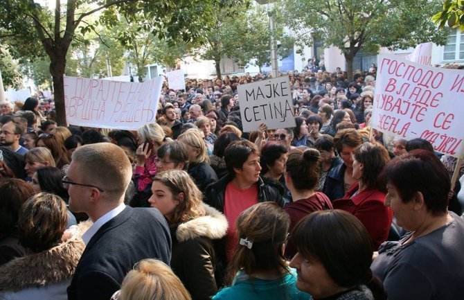 Protest majki u četvrtak ispred Skupštine