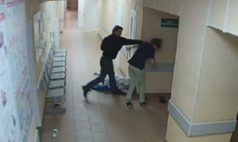 Pijani muškarac pretukao medicinske sestre u bolnici(VIDEO)