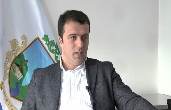 Muhović: Ignorišući 11. jul,  DPS ignoriše i bošnjački narod