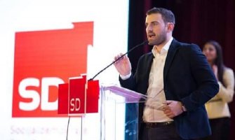 Šušter: Primitivni napad DF-a na nezavisnost institucija