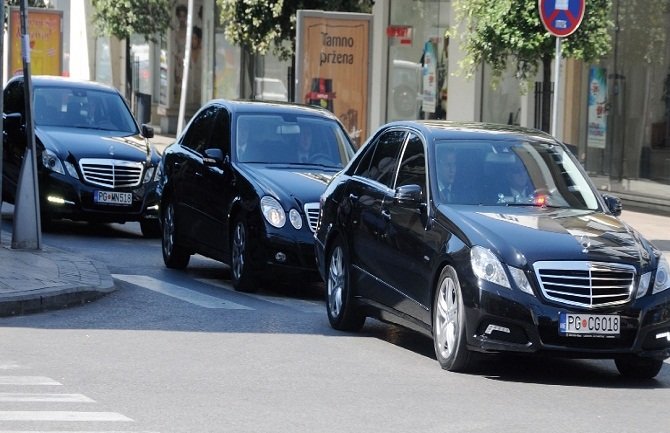 Za državne limuzine Vlada  izdvaja 12 miliona eura