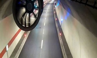 U tunelu Vrmac pao ventilator i oštetio 2 vozila