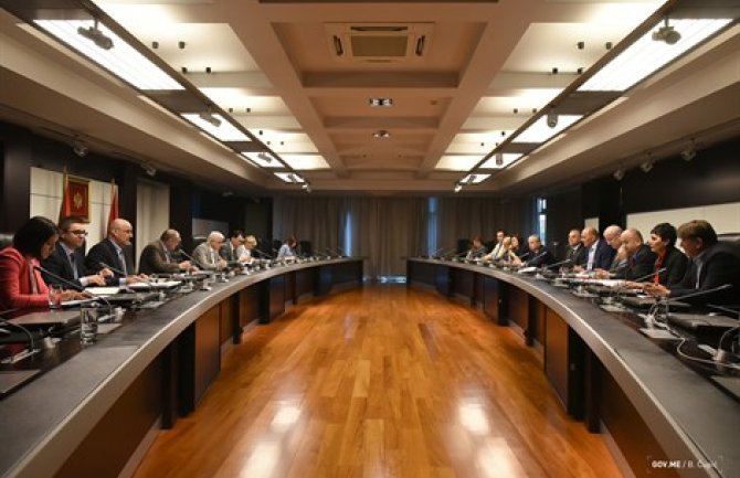 Marković sa direktorima uprava: Snažnije protiv sive ekonomije