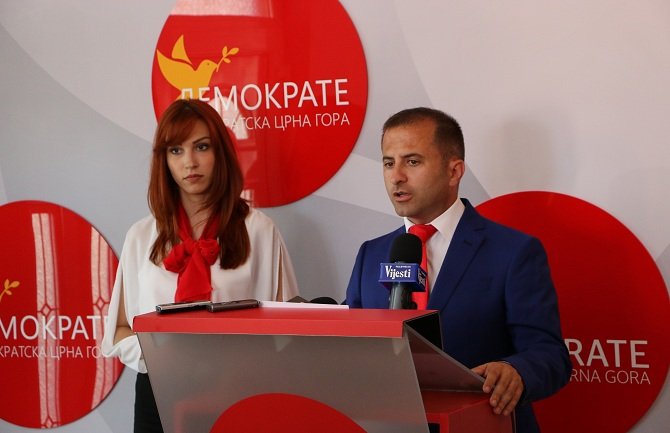 Demokrate: Zahtjevamo odgovore u vezi sa Ugovorom o zakupu Luke Budva