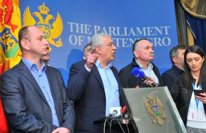 DF: Sloboda nije u pasošu, nego u hrabrosti i odlučnosti da se brane vlastita uvjerenja