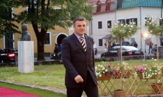 Hajdinaga direktor 