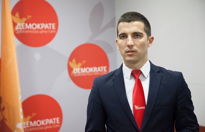 Bečić: Đukanović je najveća kukavica među kriminalcima