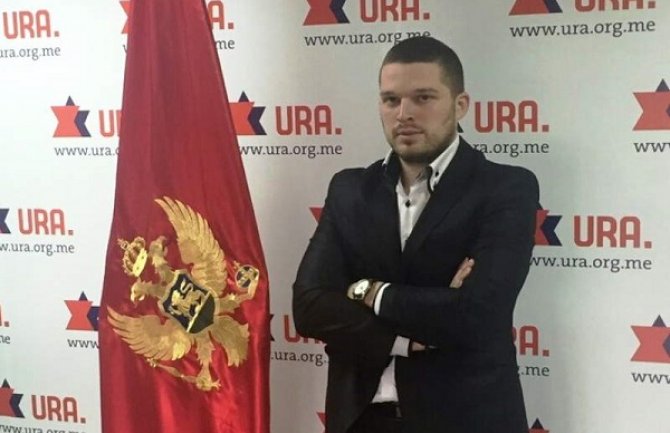 Mikić: Crne rupe finanansija opet na leđima građana