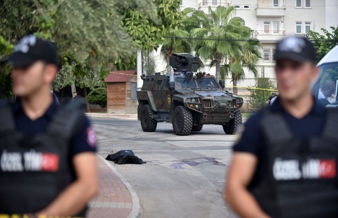 Turska: Terorista ubijen 50 metara od zgrade policije