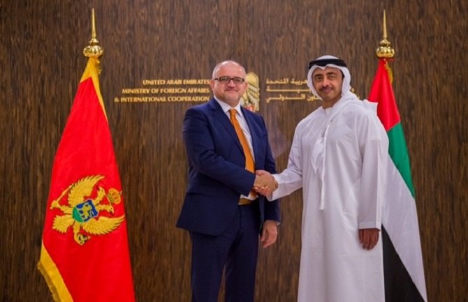 Građani Crne Gore bez viza u UAE