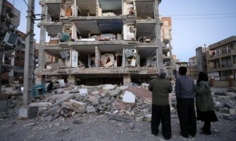 Zemljotres pogodio Iran i Irak: Preko 200 osoba stradalo, više od 1.700 povrijeđeno(FOTO)(VIDEO)