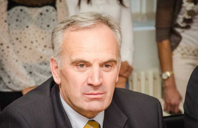 Šahmanović na službenom putu u Turskoj, suđenje odgođeno