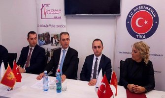 Otvorene rekonstruisane ambulante u  Plavu i Beranama