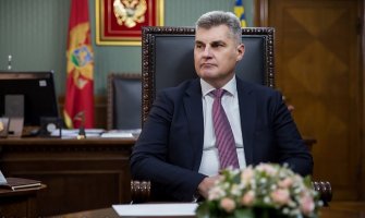Brajović: Nada kojom nas obuzima najradosniji hrišćanski praznik je motiv da budemo bolji i tolerantniji