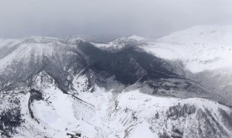 Vulkanska erupcija izazvala lavinu, vojnik stradao, 15 povrijeđenih