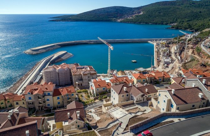 Traže se radnici: Hotel Čedi i Luštica Development promovišu slobodna mjesta 