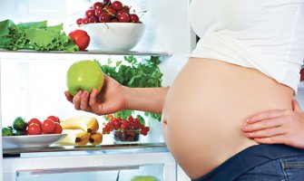 Brza hrana  udvostručuje opasnost od neplodnosti kod žena