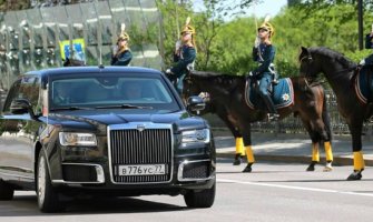 Opremljen najvišim paketom zaštite: Putin se na  inaguraciju dovezao Kortežom (FOTO) (VIDEO)