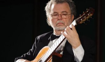 Manuel Barueko na Međunarodnom takmičenju gitarista u Tivtu