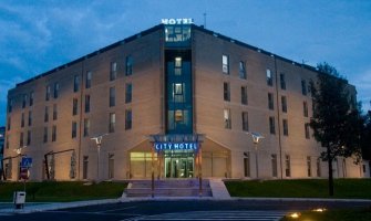 Zatvoren hotel 
