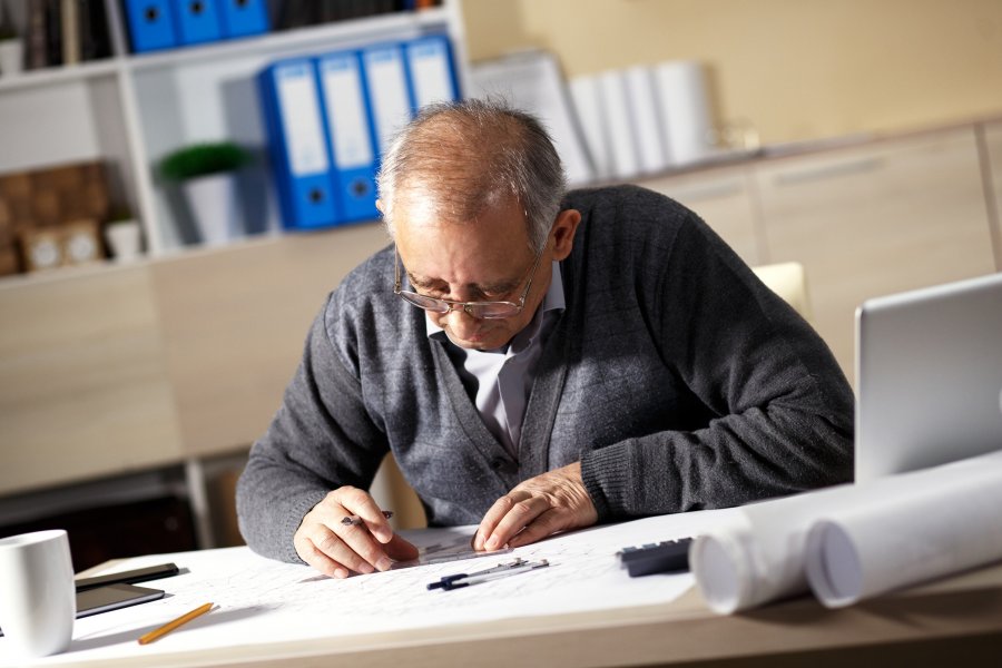 elderlymanworking