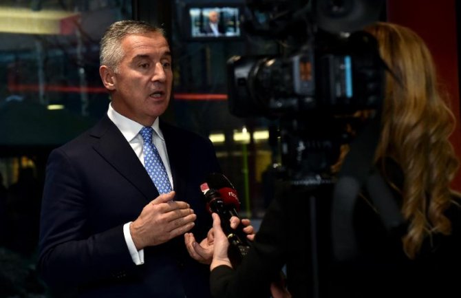 Đukanović čestitao Nikaču titulu: Pokazali ste da se upornošću i voljom mogu pomjeriti granice