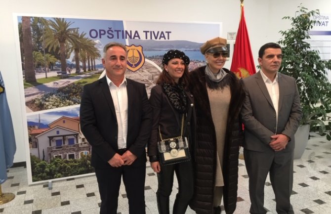 Lepa Brena u Tivtu: Večerašnji koncert donijeće puno radosti, ljubavi i energije