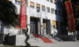 MANS: Većina institucija krši Zakon o SPI, samo Skupština u potpunosti poštuje zakonske obaveze
