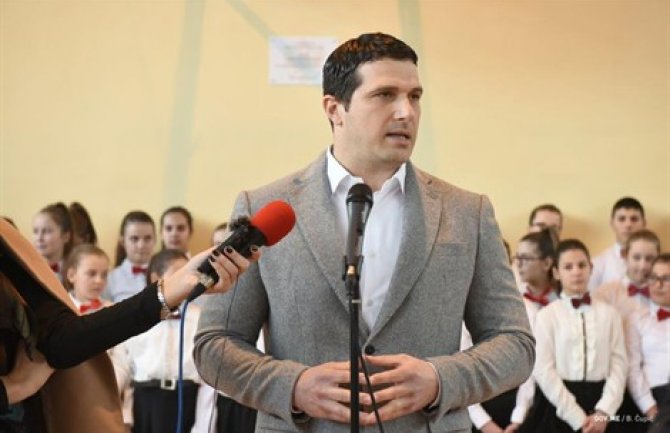 Janović: Vlada brine o najmlađima i najvažnijima